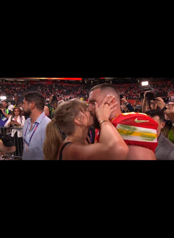 Taylor Swift and Travis Kelce Superbowl 2024